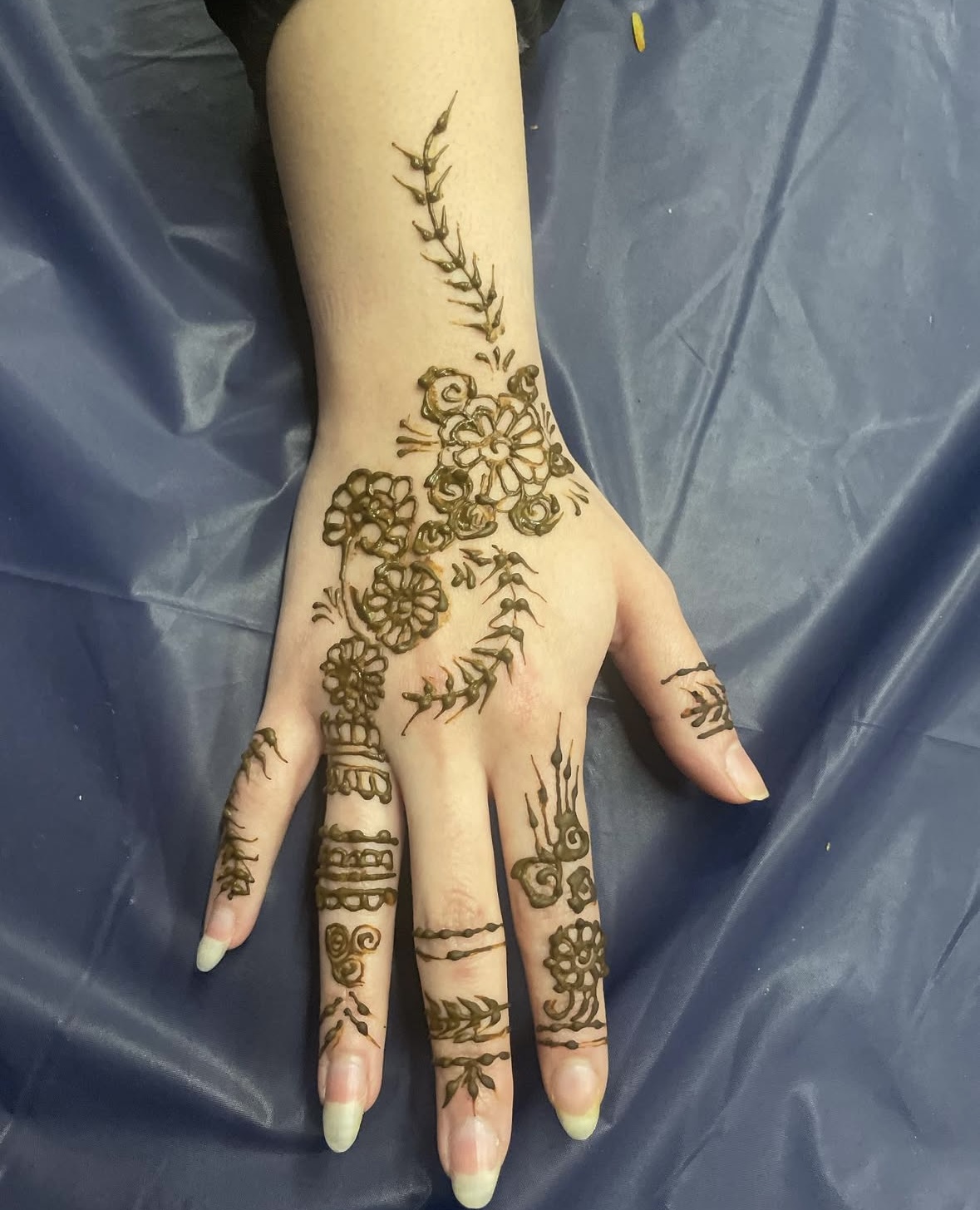 Fundraiser henna design 4